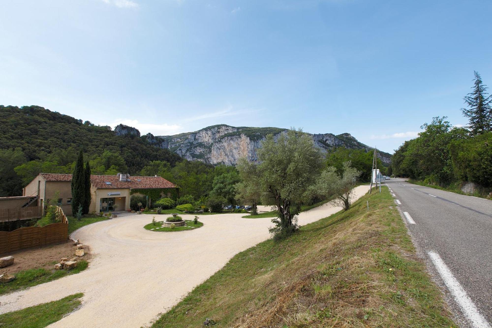 Vacanceole - Le Domaine De Chames - Pont D'Arc Валлон-Пон-д'Арк Екстер'єр фото