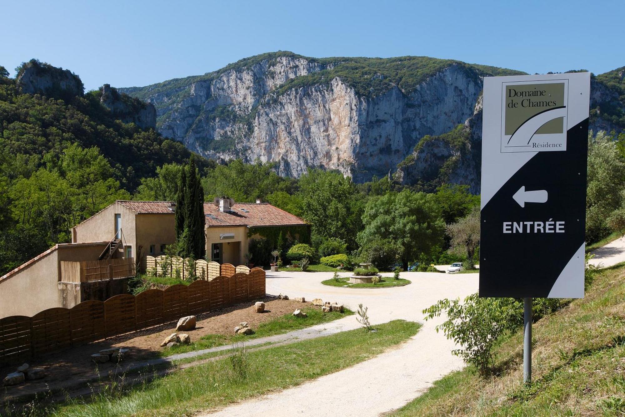 Vacanceole - Le Domaine De Chames - Pont D'Arc Валлон-Пон-д'Арк Екстер'єр фото