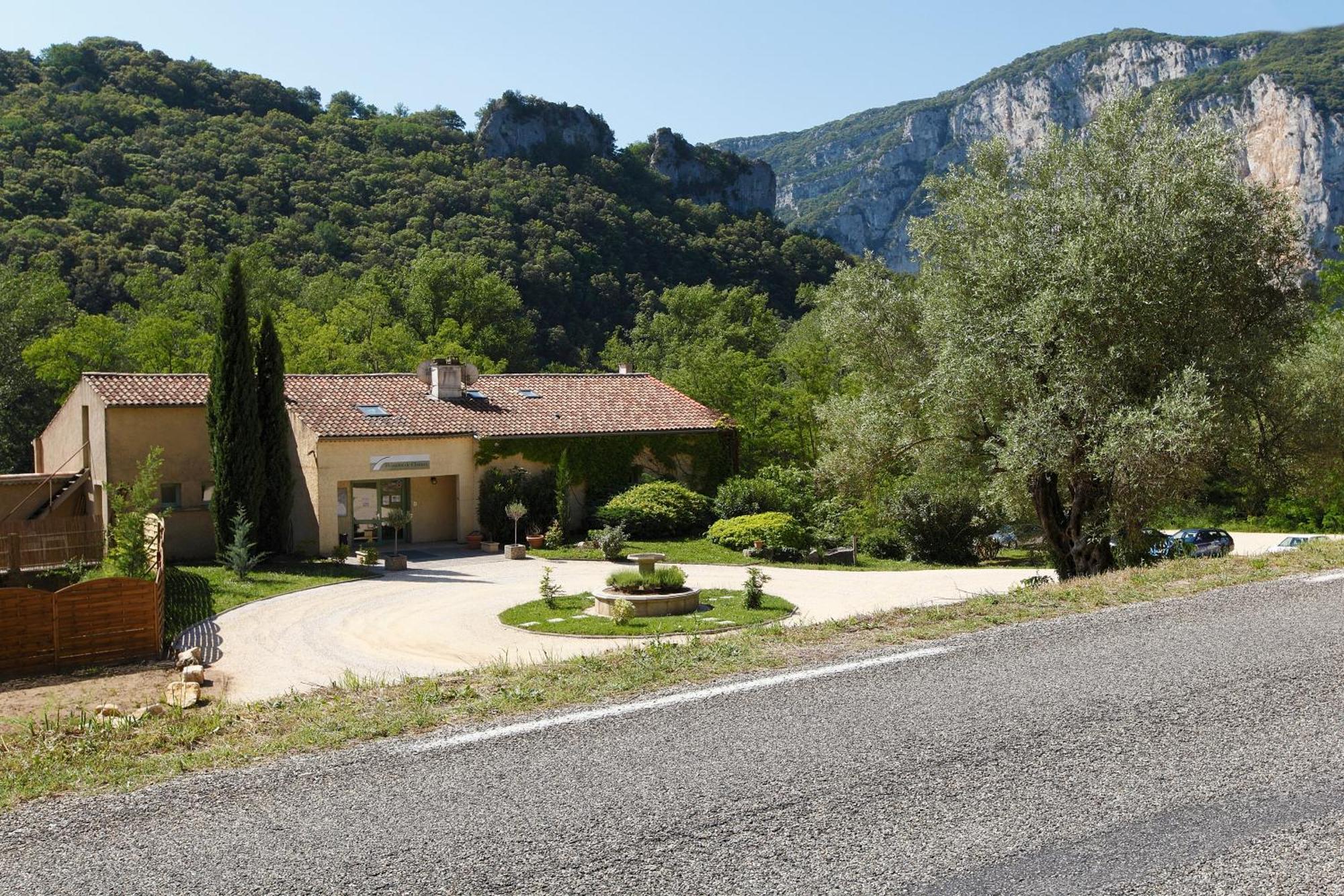 Vacanceole - Le Domaine De Chames - Pont D'Arc Валлон-Пон-д'Арк Екстер'єр фото